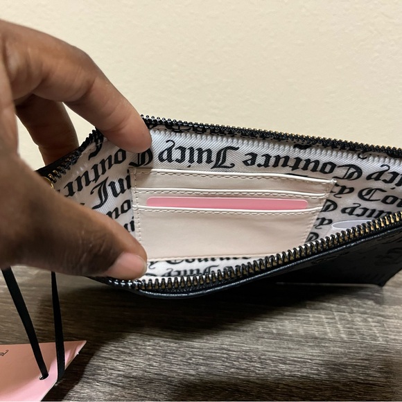Juicy Couture Wristlet Black Full Size NEW - Picture 3 of 4